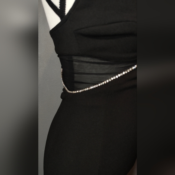 Heiress Beverly Hills Elegant Black Evening Dress. - Picture 15 of 16